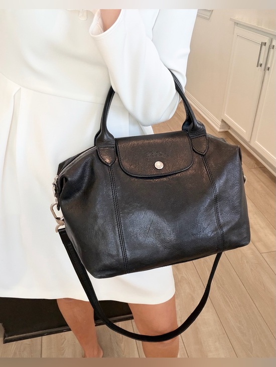 Longchamp Handbags - ❤️SOLD❤️ Longchamp Le Pliage Cuir Medium Black Leather Top Handle Crossbody Bag